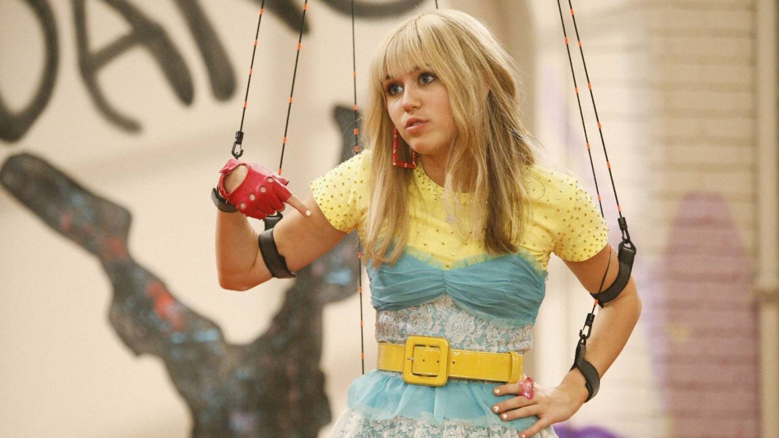 Miley Cyrus Pens Open Letter To Hannah Montana On 15 Year Anniversary Yardbarker