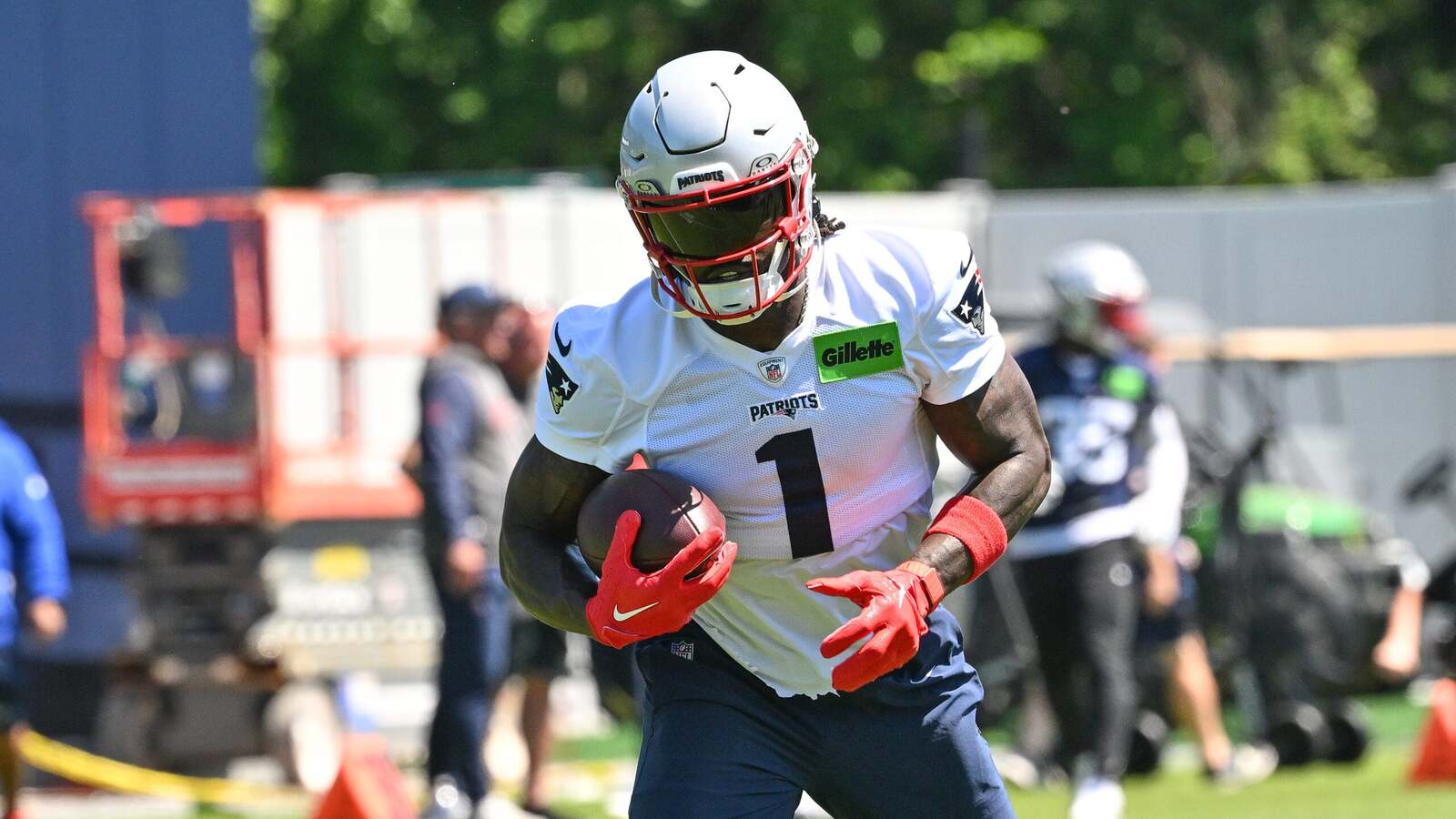 A.J. Brown's Fresh Start with the New England Patriots: Can It Last?