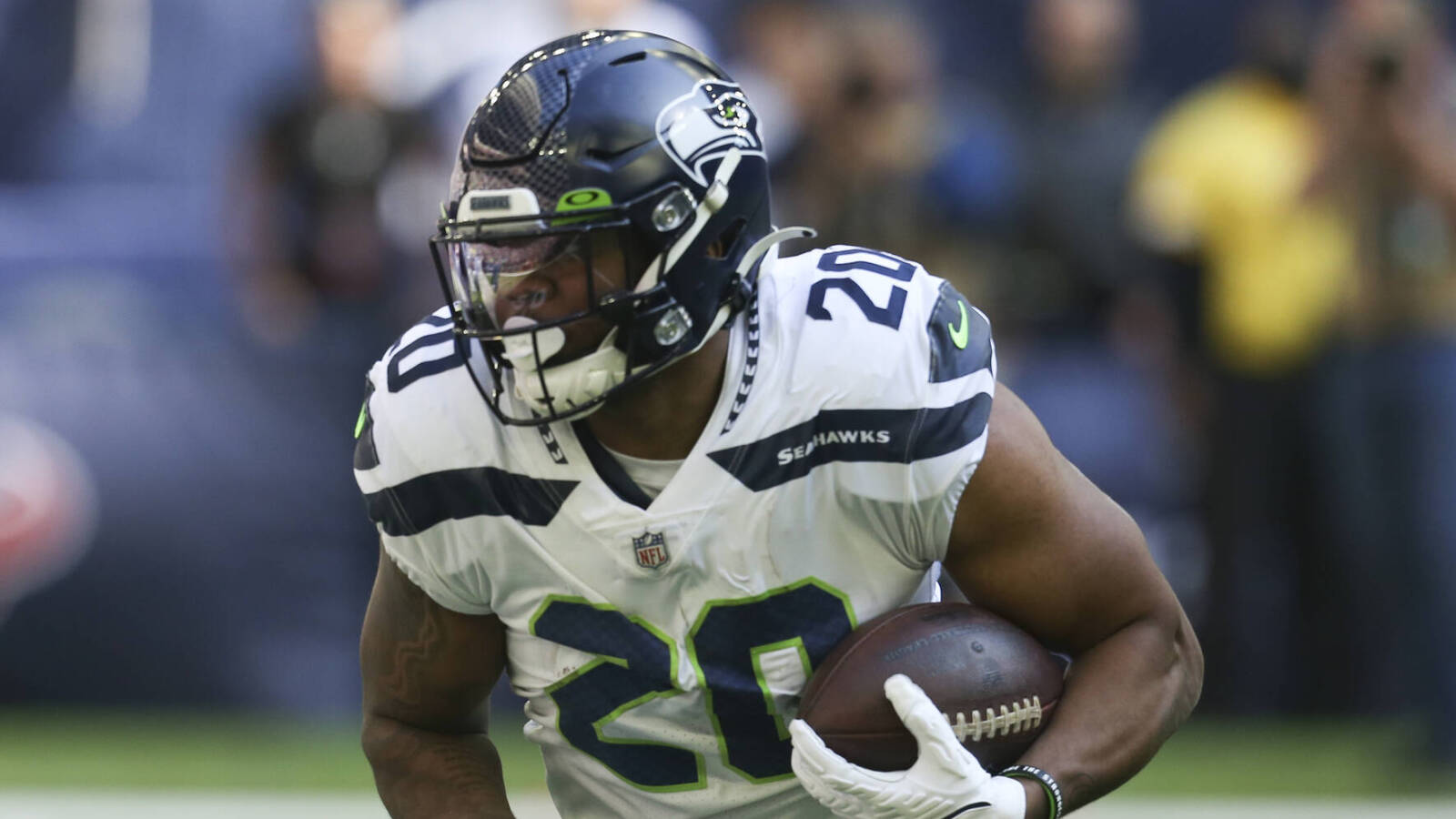 Seahawks re-sign RB Rashaad Penny to one-year, $5.75M deal
