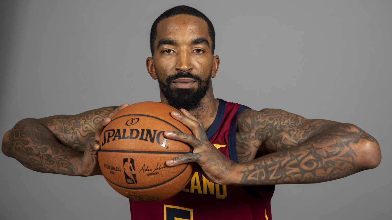 JR Smith será multado pela NBA toda vez que mostrar nova tatuagem em jogos