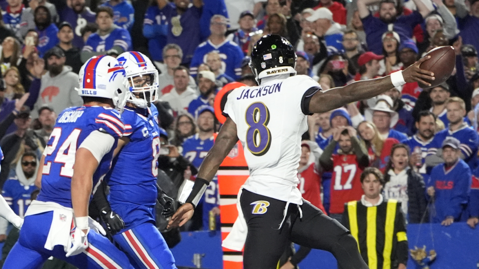https://www.yardbarker.com/media/8/3/835fbedcc2d58c84346f6f9063ed402fe6901f5c/thumb_16x9/2-passing-rushing-td-nfl-games-quiz.jpg?v=1