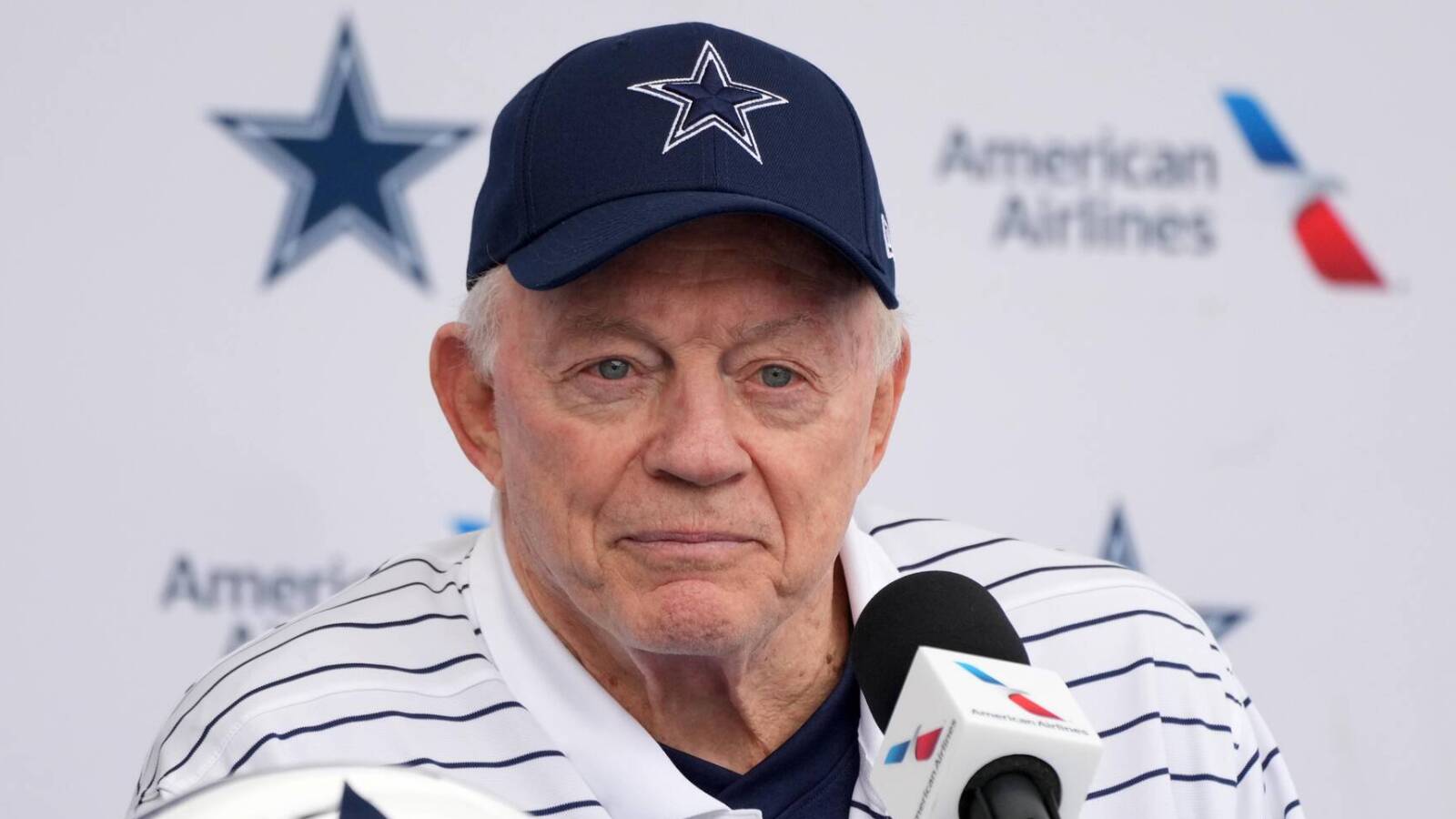 Jerry Jones denies speaking with Terrell Owens' agent - Vimarsana News