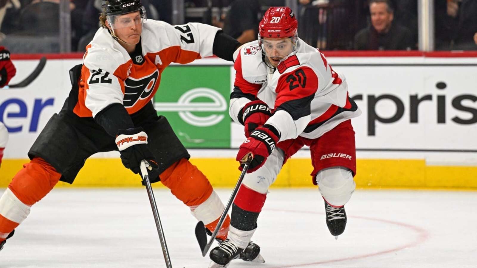 Hurricanes cruise past winless Flyers