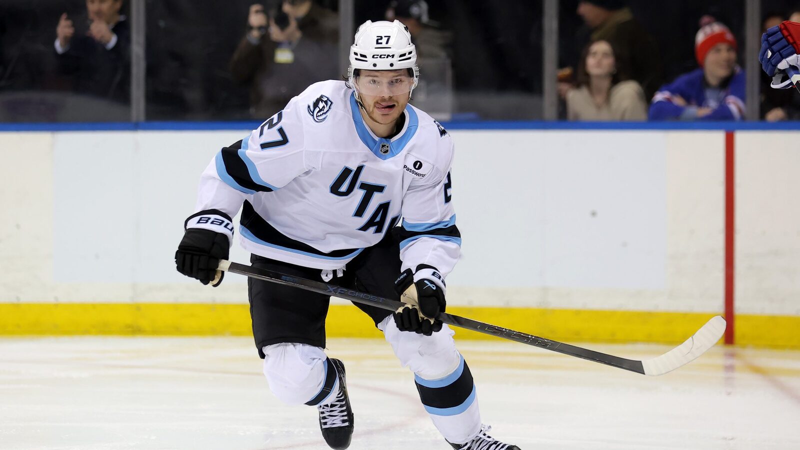 Devils sign Mammoth's Barrett Hayton to one-year offer sheet
