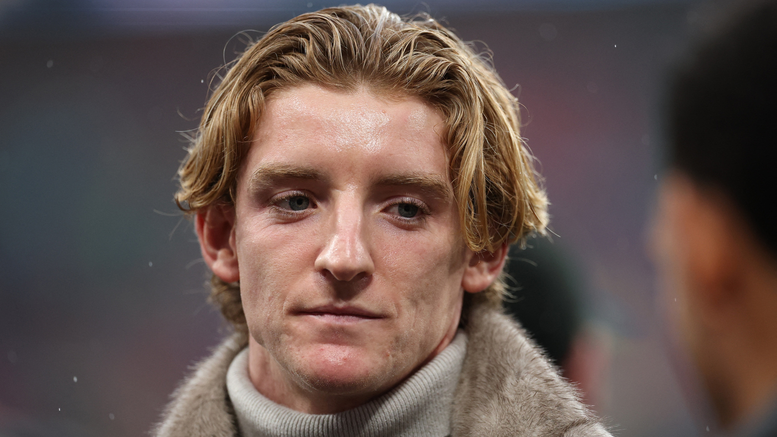 Newcastle United willing to sell Gordon to Bayern Munich on one ...