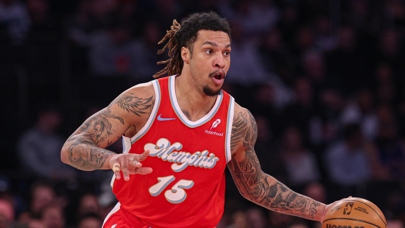 https://www.yardbarker.com/media/8/4/84097df81481b23f27ec41a883e1a903e46762de/thumb_16x9/grizzlies-forward-brandon-clarke-dies-29.jpg?v=2