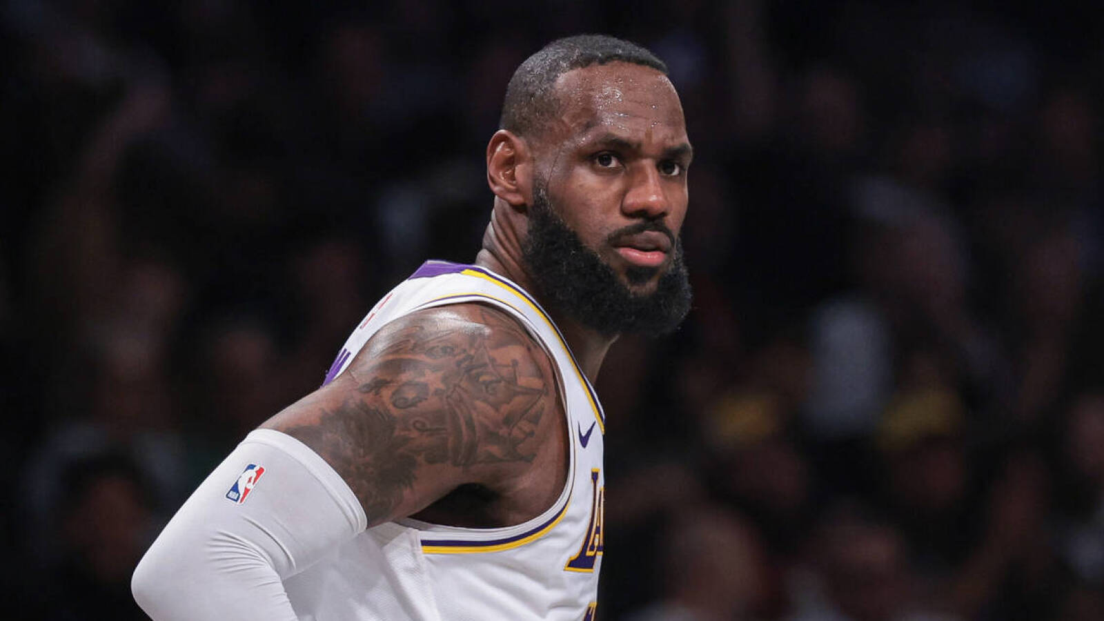 Former rival expects LeBron James to retire by 2025 Yardbarker