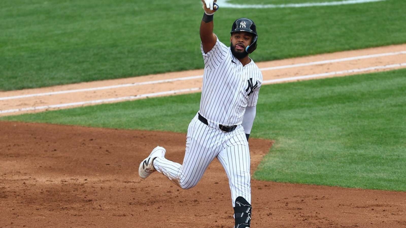 Yankees Defeat Red Sox 16-1, Secure Season Series