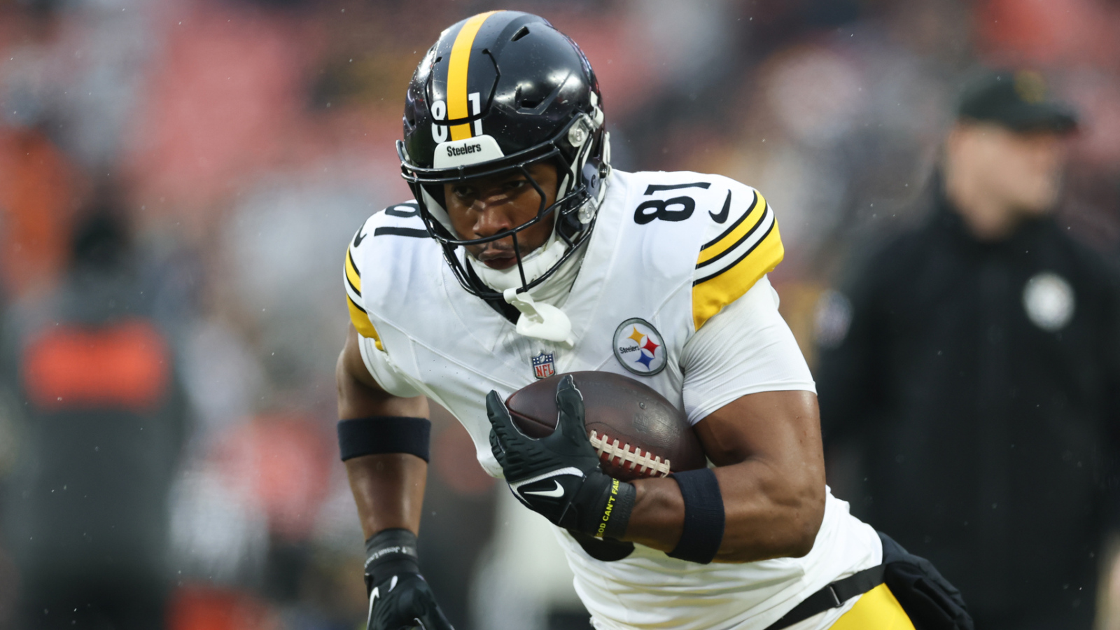 Tight End Jonnu Smith Released By Pittsburgh Steelers | Yardbarker