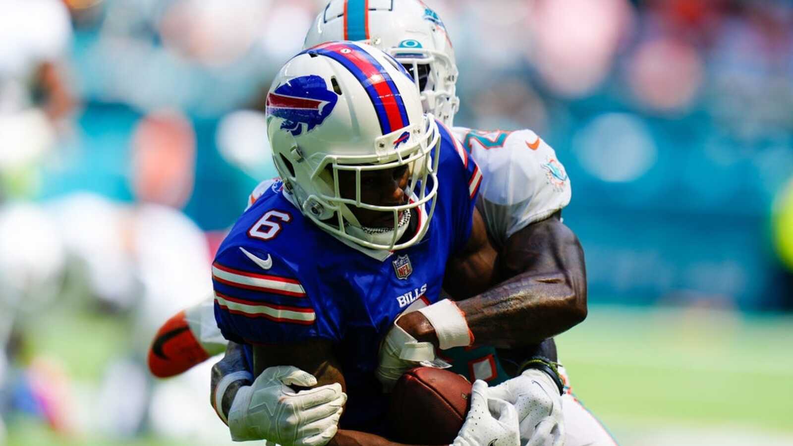 Dolphins hold off Bills to win AFC East showdown - Vimarsana News