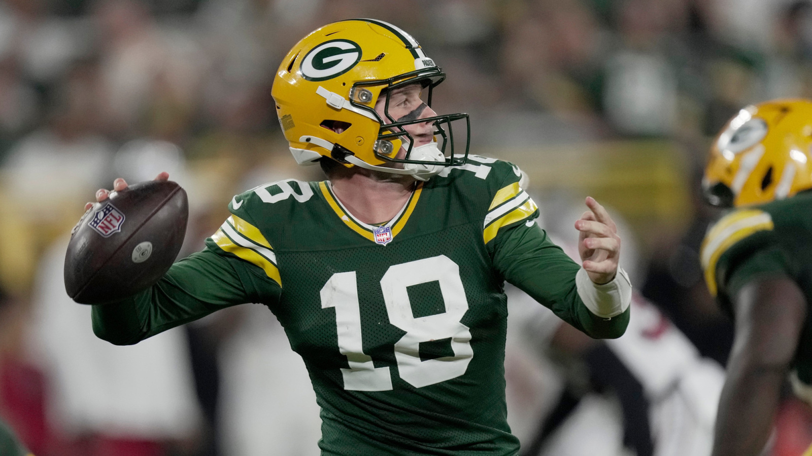 https://www.yardbarker.com/media/8/4/84d12704b61edba2601dded1e8bd335c7bad74f4/thumb_16x9/dolphins-add-another-former-packer-qb-room-back.jpg?v=1