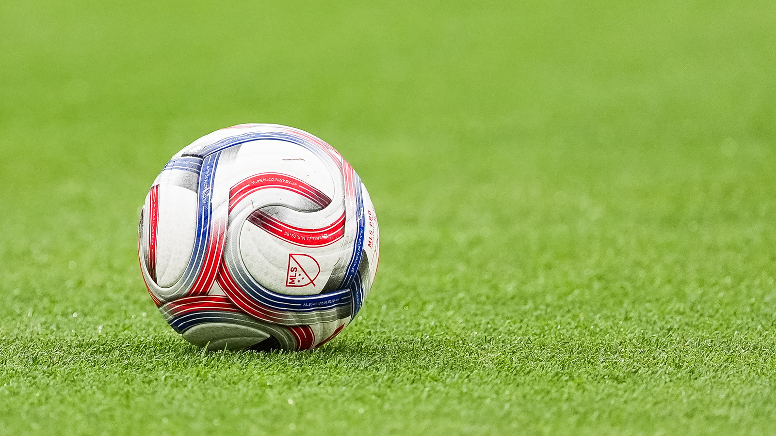 Chelsea agree €25 million move as new signing prepares for medical