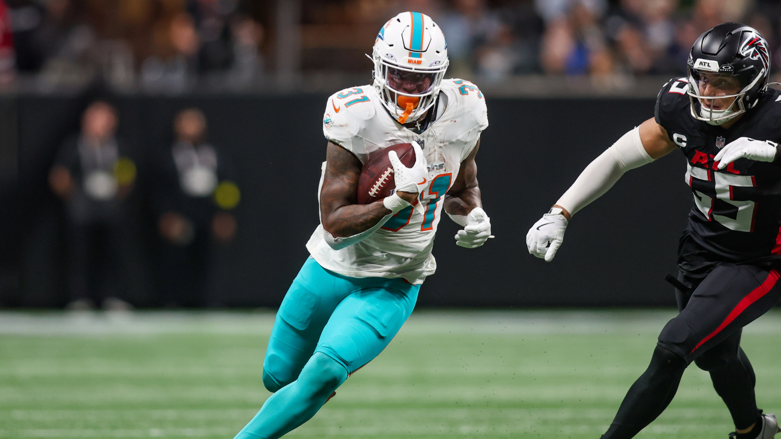 https://www.yardbarker.com/media/8/5/8537c2afd27b90116a0f72318852b72ac7f71994/thumb_16x9/oct-26-2025-atlanta-georgia-usa-miami-dolphins.jpg?v=1