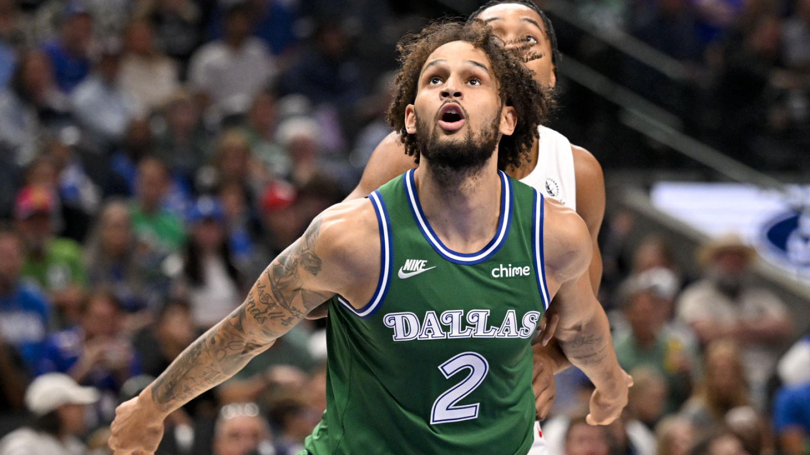 https://www.yardbarker.com/media/8/5/854eb01660a69a85d75df5e03bb75ca879c19a03/thumb_16x9/mavericks-provide-injury-update-on-center-dereck.jpg?v=1