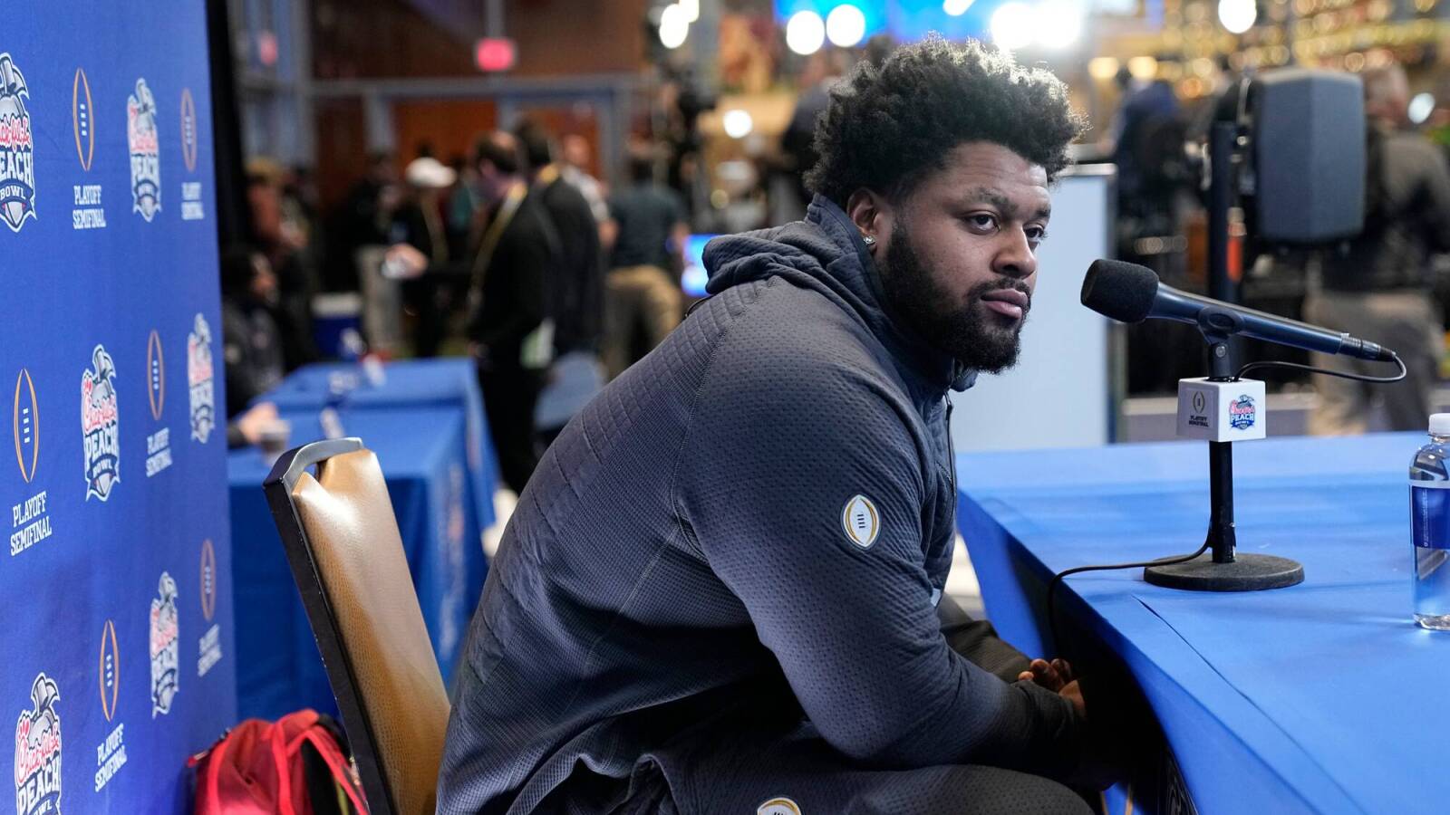 Top NFL executive's son lands contract from Rams - Vimarsana News