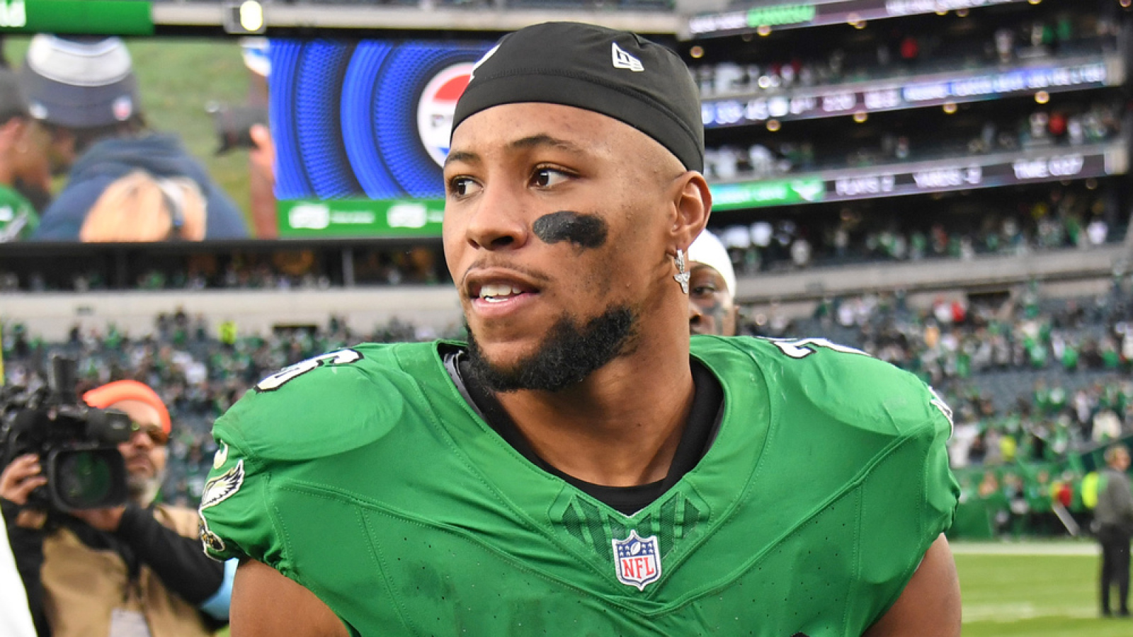 https://www.yardbarker.com/media/8/5/85a1123fcc975ebfdd0bc32c2bbb41158d54c841/thumb_16x9/10-players-define-thursdays-cowboys-vs-eagles.jpg?v=1