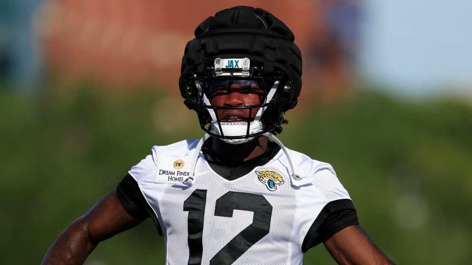 https://www.yardbarker.com/media/8/5/85aa149ae0771d2a08df5df36174193c18770cf9/thumb_16x9/jaguars-week-1-plan-travis-hunter-officially.jpg?v=1
