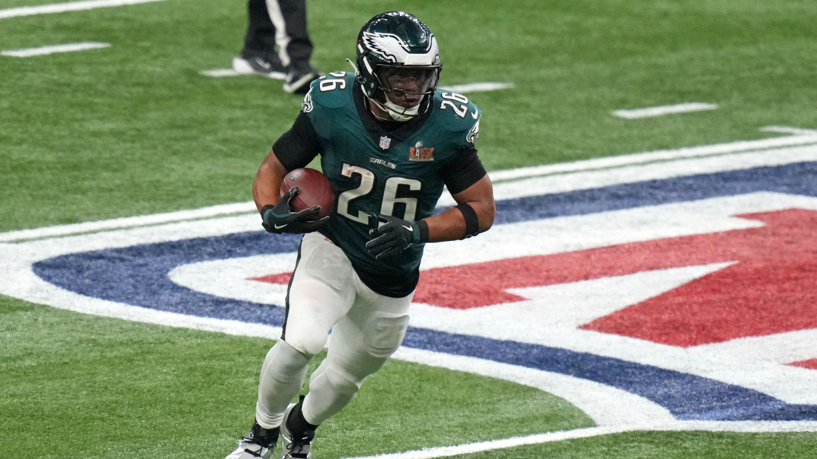 https://www.yardbarker.com/media/8/5/85f9d923edbece0a3f5dcedd078f15be6bc2be44/thumb_16x9/feb-9-2025-new-orleans-la-usa-philadelphia-eagles.jpg