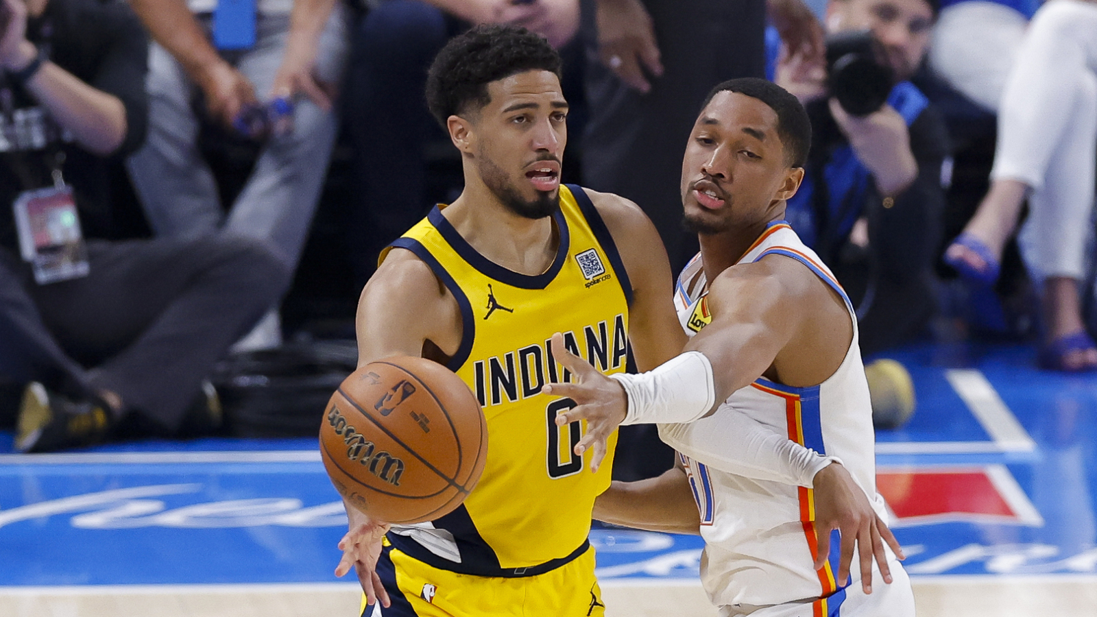 https://www.yardbarker.com/media/8/6/860edf4b68e83d15376217f1ea80d4cc78ff75cd/thumb_16x9/pacers-tyrese-haliburton-dealing-calf-injury-nba.jpg?v=1