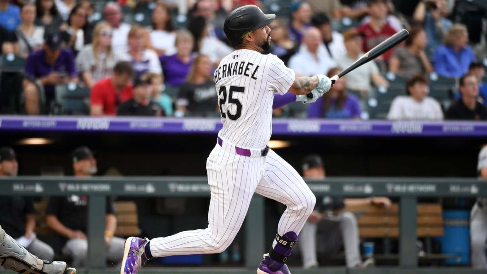 https://www.yardbarker.com/media/8/6/861da8dcd1a5b0209044ee8df6d6d5fba2b29298/thumb_16x9/26864736.jpg