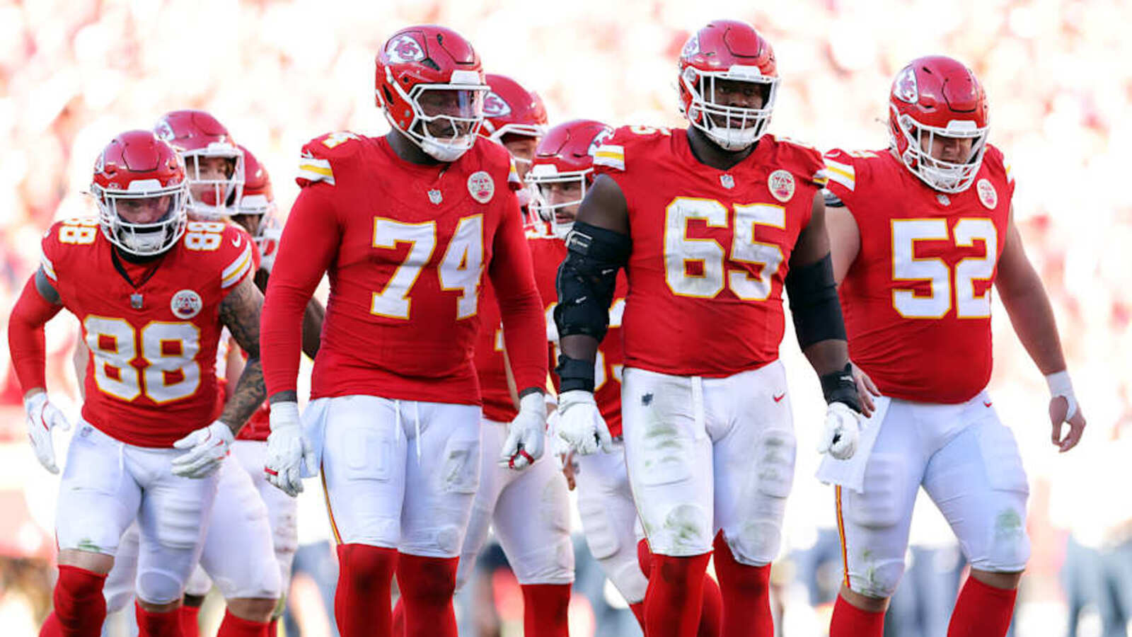 Looking at the Chiefs' offensive line depth chart after signing Jaylon