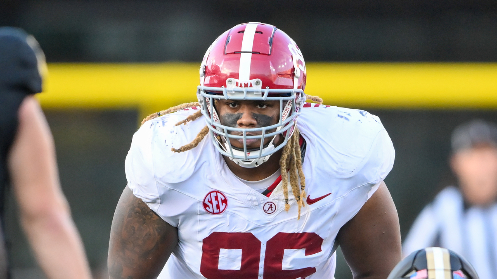 https://www.yardbarker.com/media/8/7/87014c66492c52c6af61b2e0a5381489be4a616e/thumb_16x9/alabama-receives-bad-news-before-week-1-game.jpg?v=1