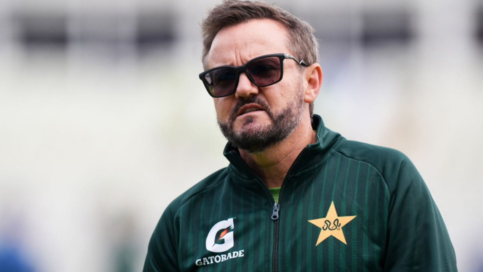 Mike Hesson shuts down reporter over all-rounders question after Pakistan's 0-3 series loss
