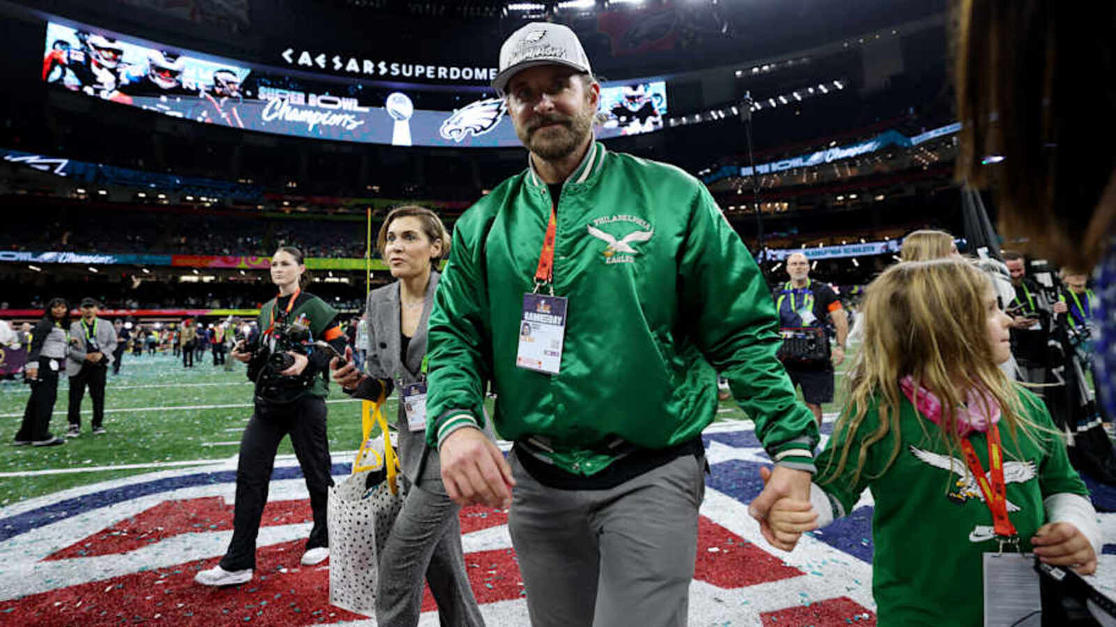 Eagles superfan Bradley Cooper set to narrate team's 2024 Super Bowl(02)