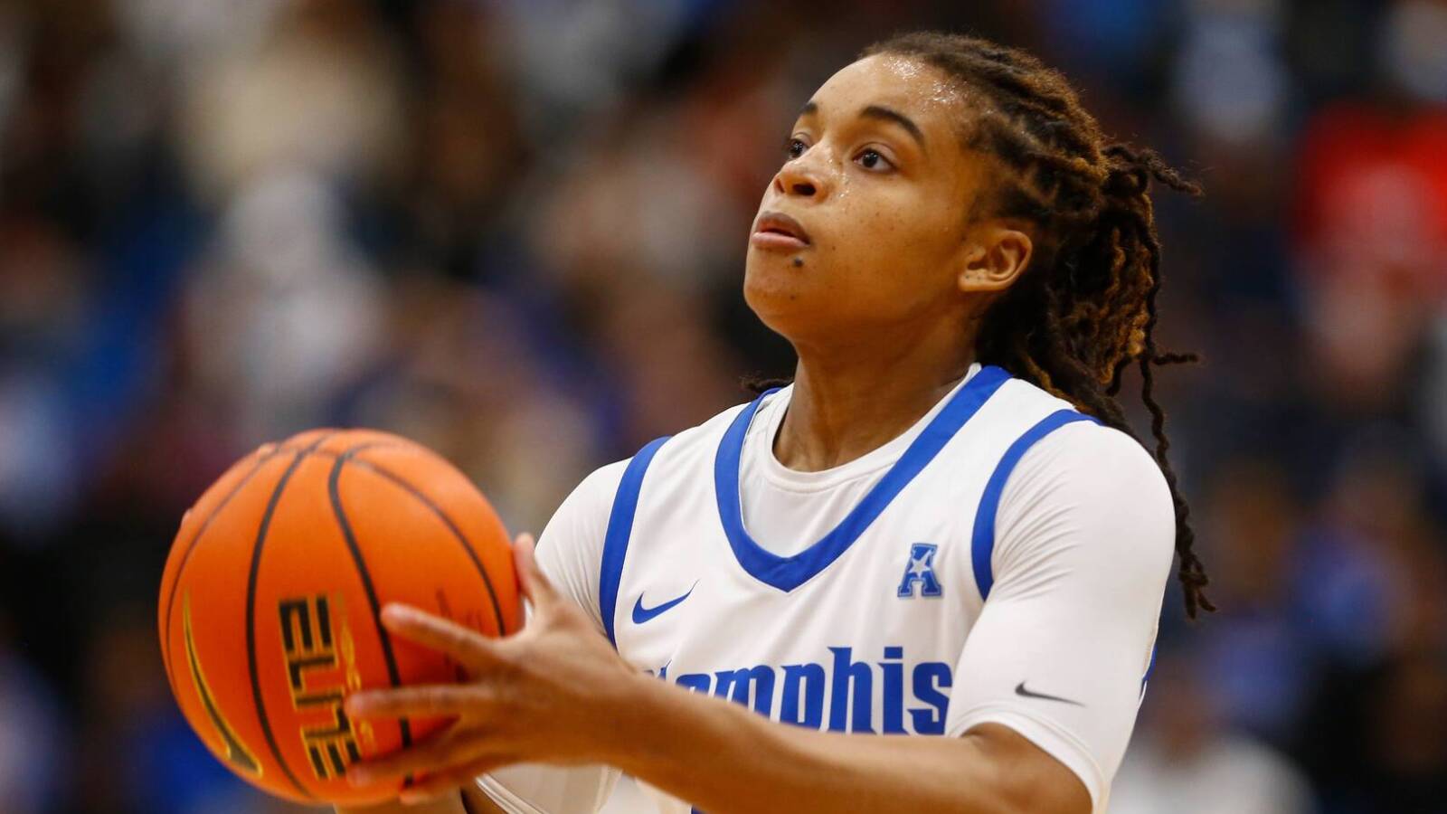 Watch Memphis player punches Bowling Green player after WNIT game