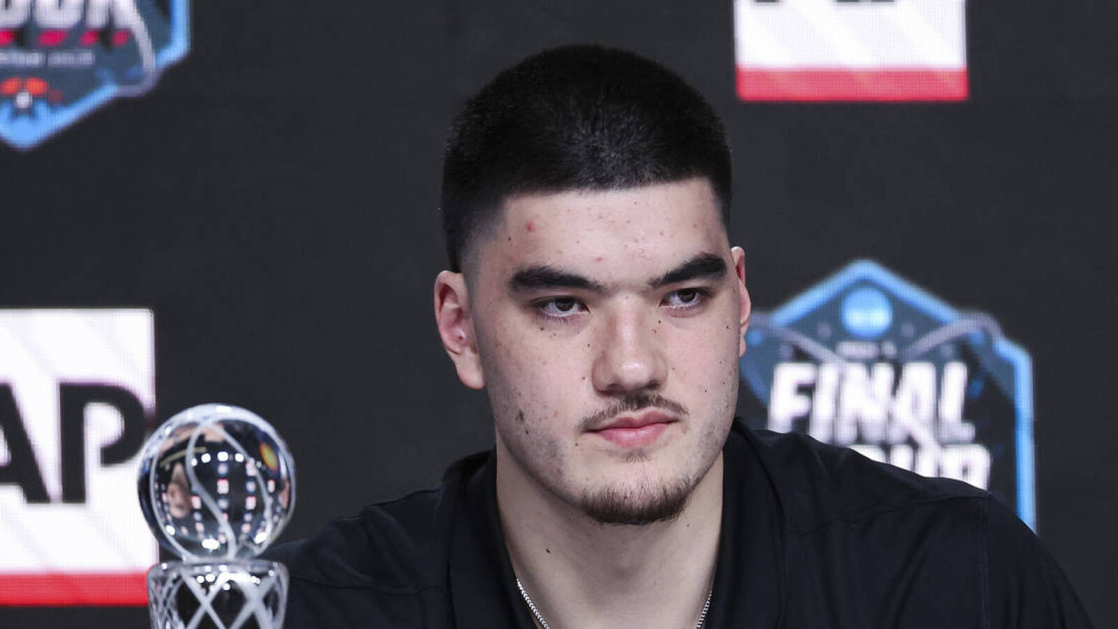 Edey s Award Season Marred Only By Purdue s Failure Yardbarker edey-s-award-season-marred-only-by-purdue-s-failure-yardbarker