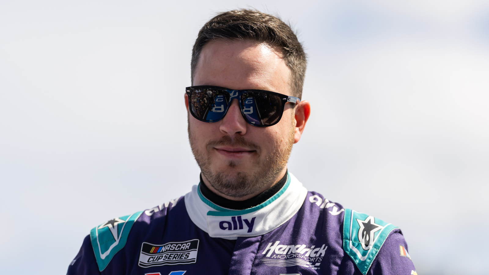 https://www.yardbarker.com/media/8/7/87763a21d270d02a88ef8ae3778dd903f0512d05/thumb_16x9/alex-bowman-retiring-nascar-2027-season.jpg?v=1