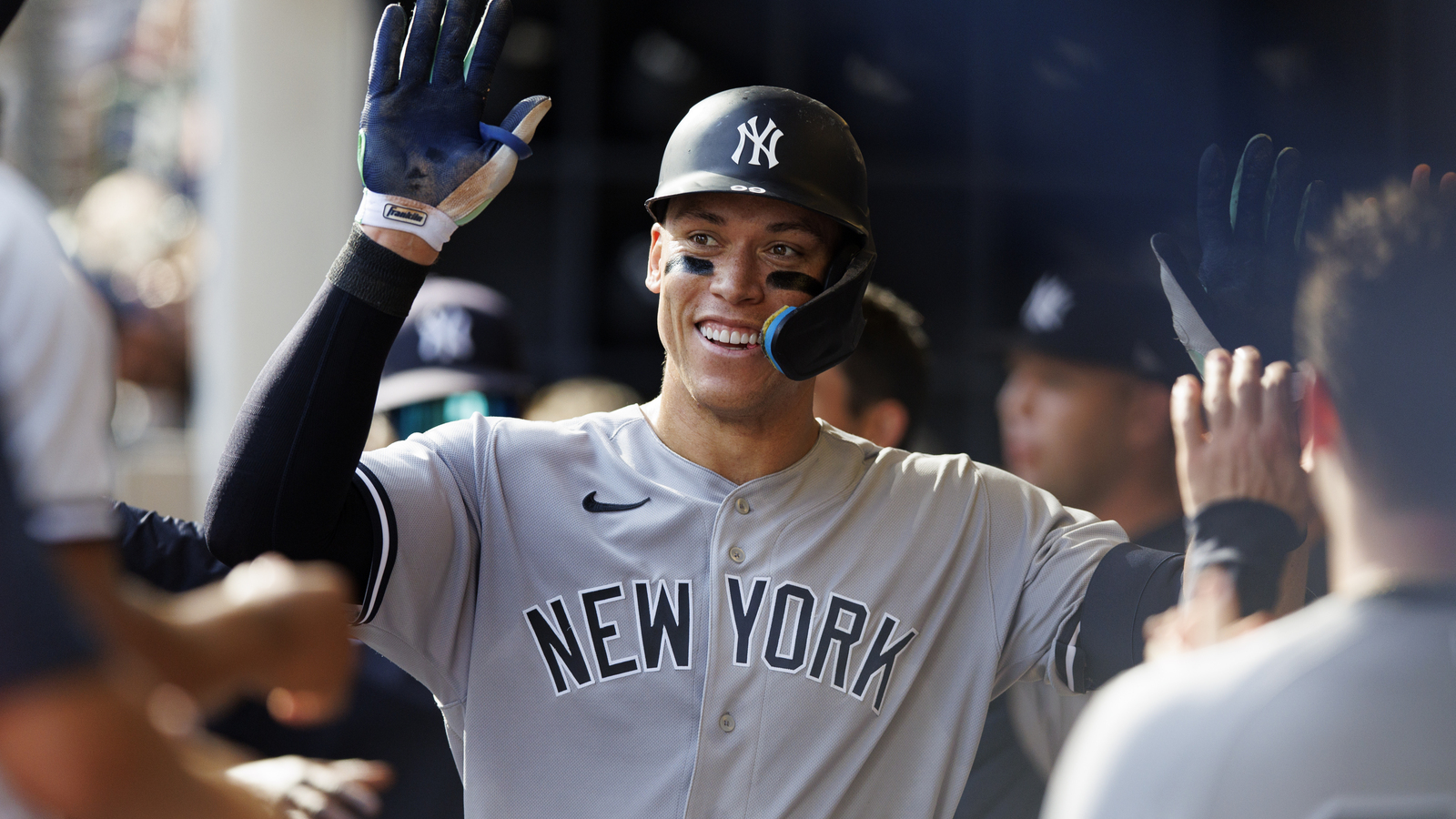 Judge HR chase gave Yankees early taste of playoff atmosphere Yardbarker