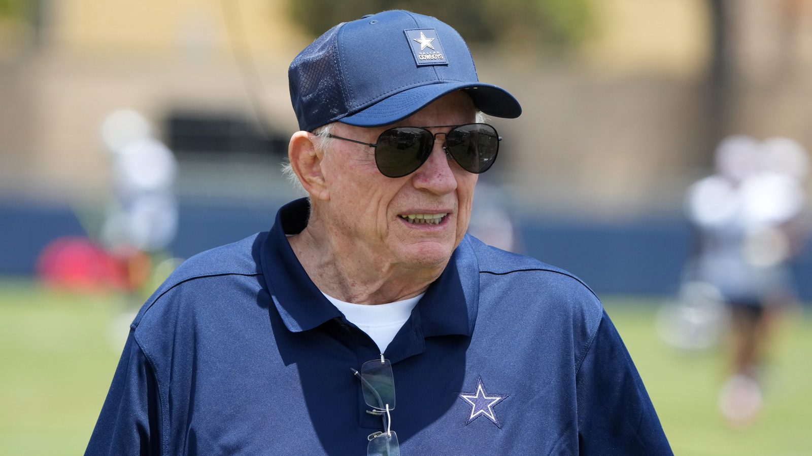Jerry Jones Considers Mark Cuban as Potential Cowboys Owner