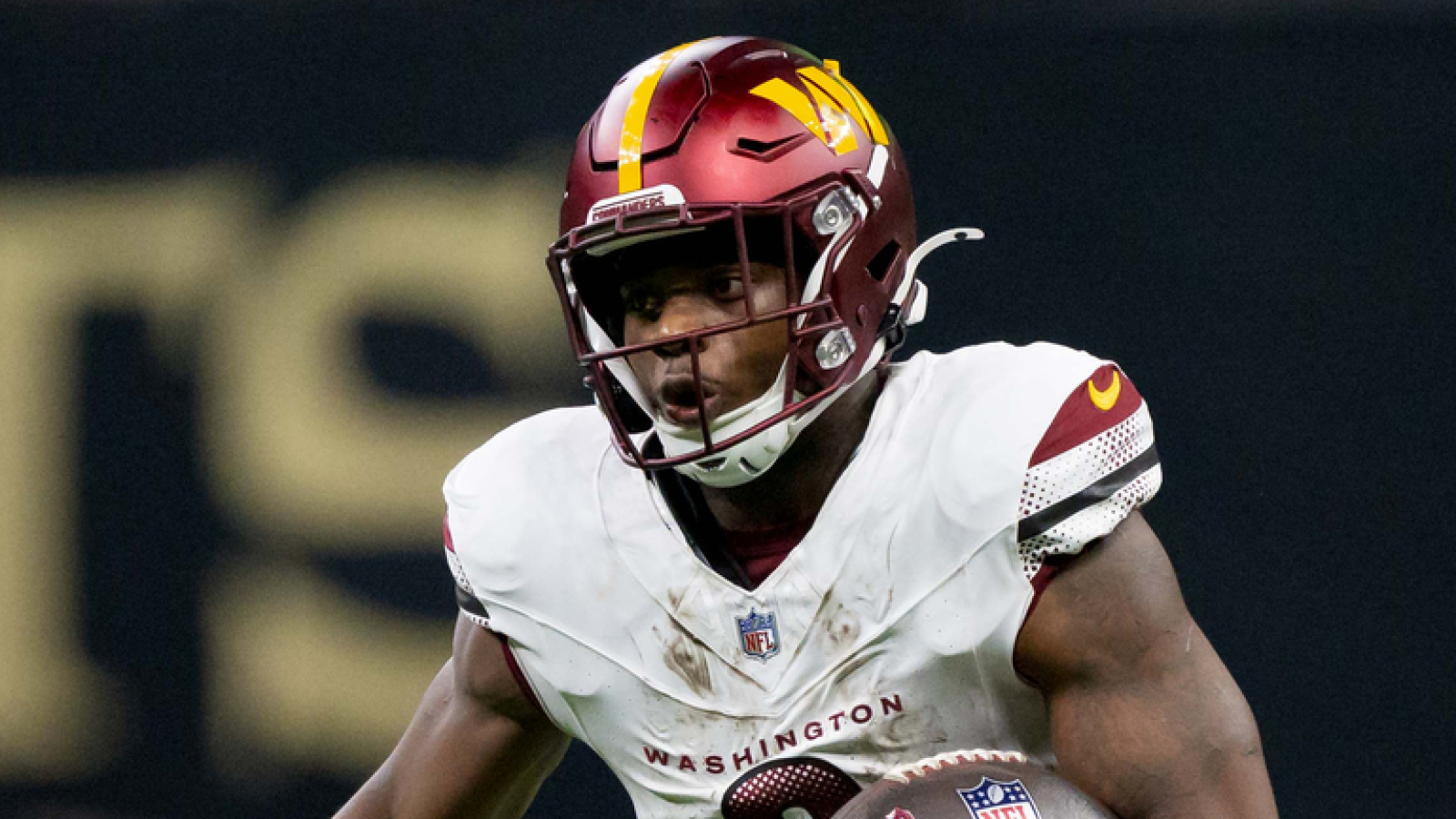 https://www.yardbarker.com/media/8/7/87d327a62e968ffff2ea2508407d3e65e095f907/thumb_16x9/commanders-reason-regret-brian-robinson-jr-trade.jpg?v=1