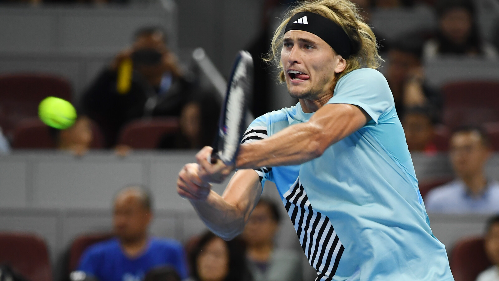 Zverev Ends Three-Match Losing Streak In Vienna To Keep ATP Finals Hopes Alive