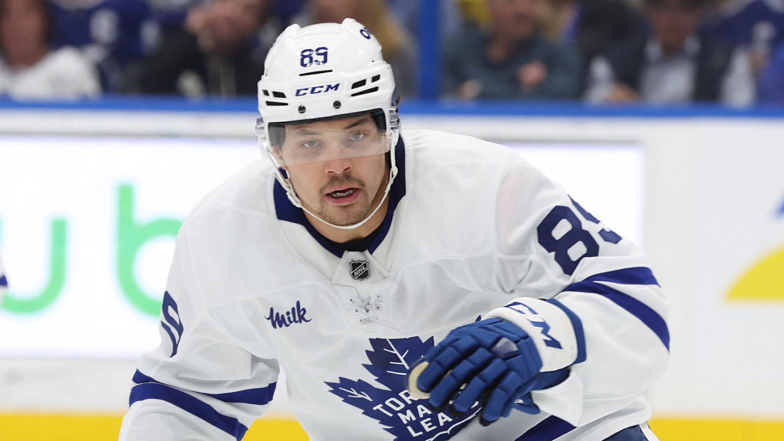 https://www.yardbarker.com/media/8/7/87f461adae31452cf3242790f36e608b55c93a66/thumb_16x9/maple-leafs-failed-trade-nicholas-robertson-blue.jpg?v=1
