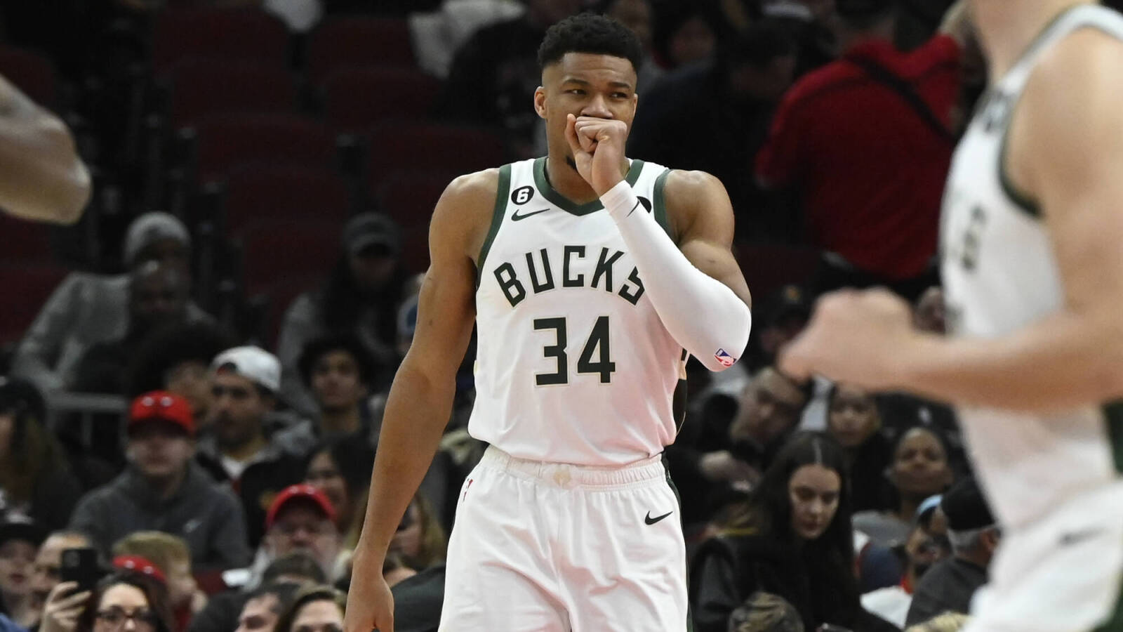 Antetokounmpo brushes off concern over sprained wrist - Vimarsana News