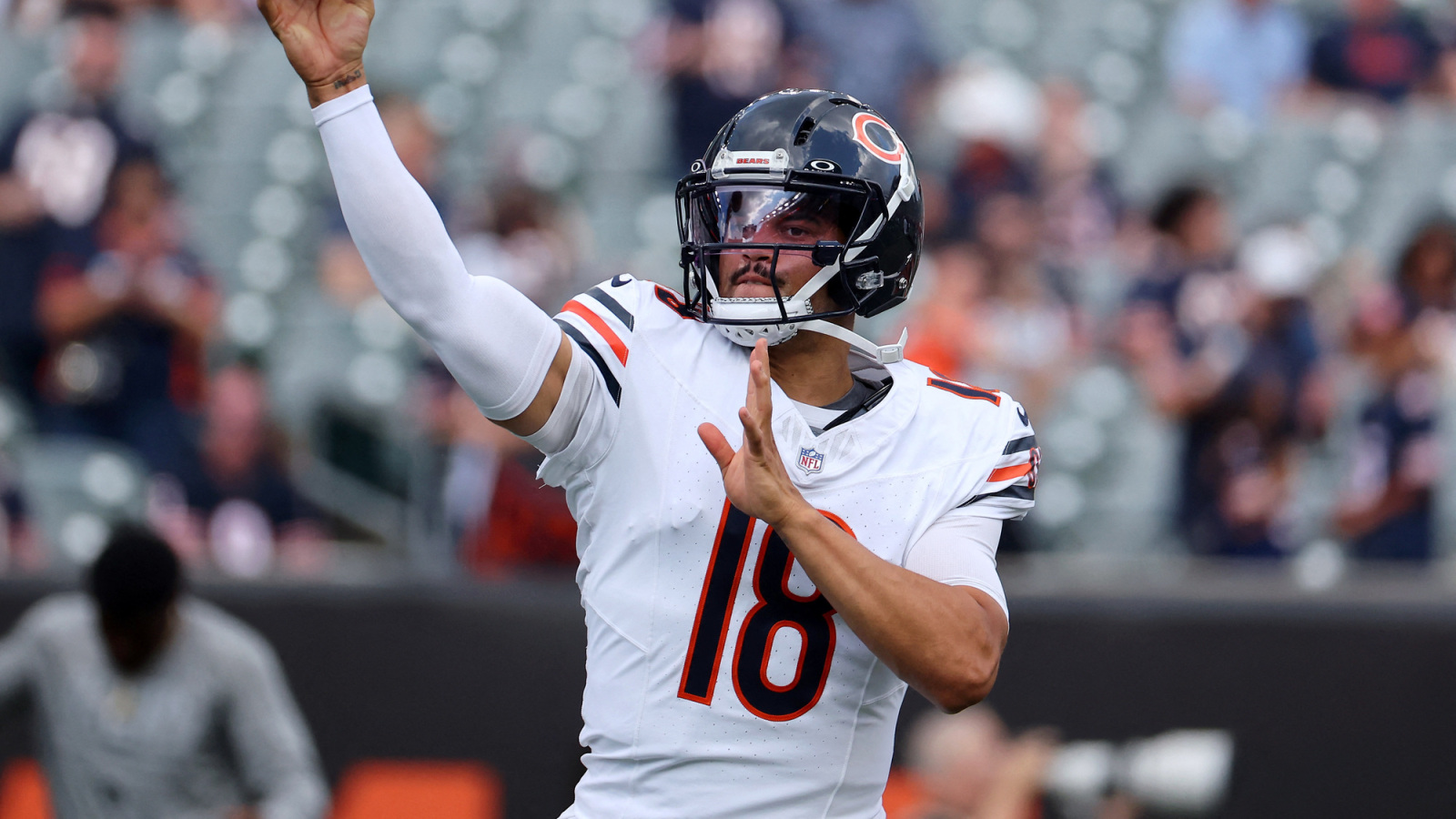 https://www.yardbarker.com/media/8/8/881cee2dfa27f44a33cb63ee960c61a0ecbe2735/thumb_16x9/aug-22-2026-cincinnati-ohio-usa-chicago-bears.jpg?v=1