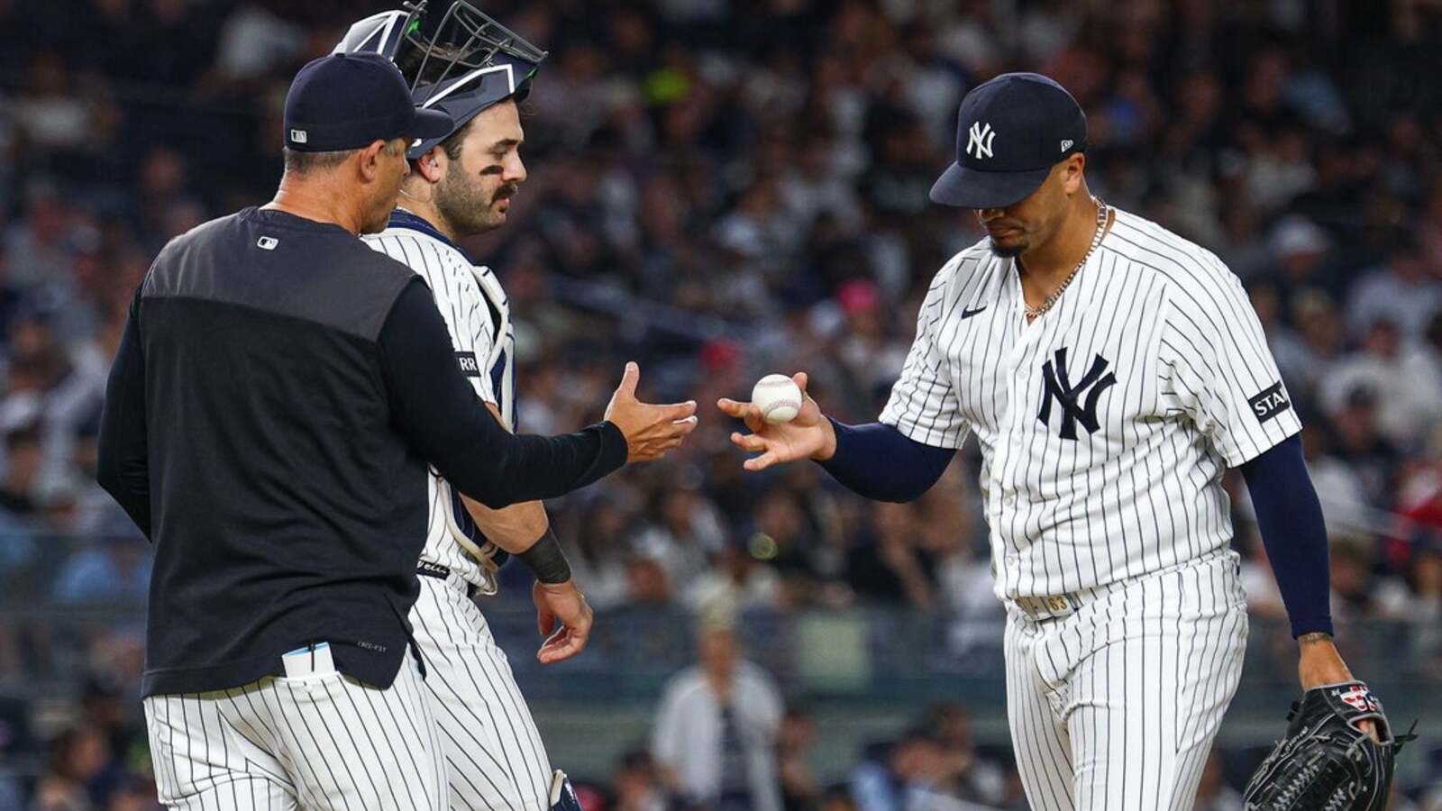 Yankees Place Fernando Cruz on Injured List Due to Elbow Issues