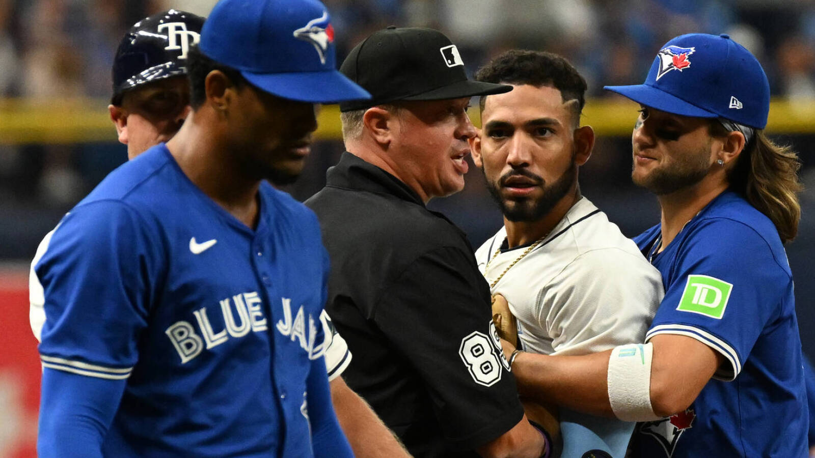 Benches clear after Blue Jays LHP shoves Rays player in face Yardbarker