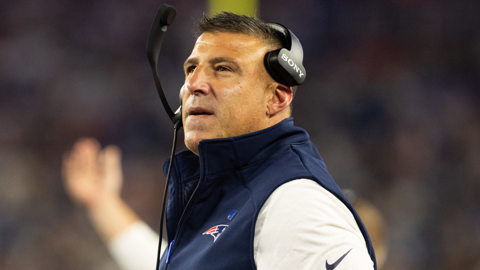 Investigation Reveals Relationship Issues for Patriots' Mike Vrabel and Dianna Russini