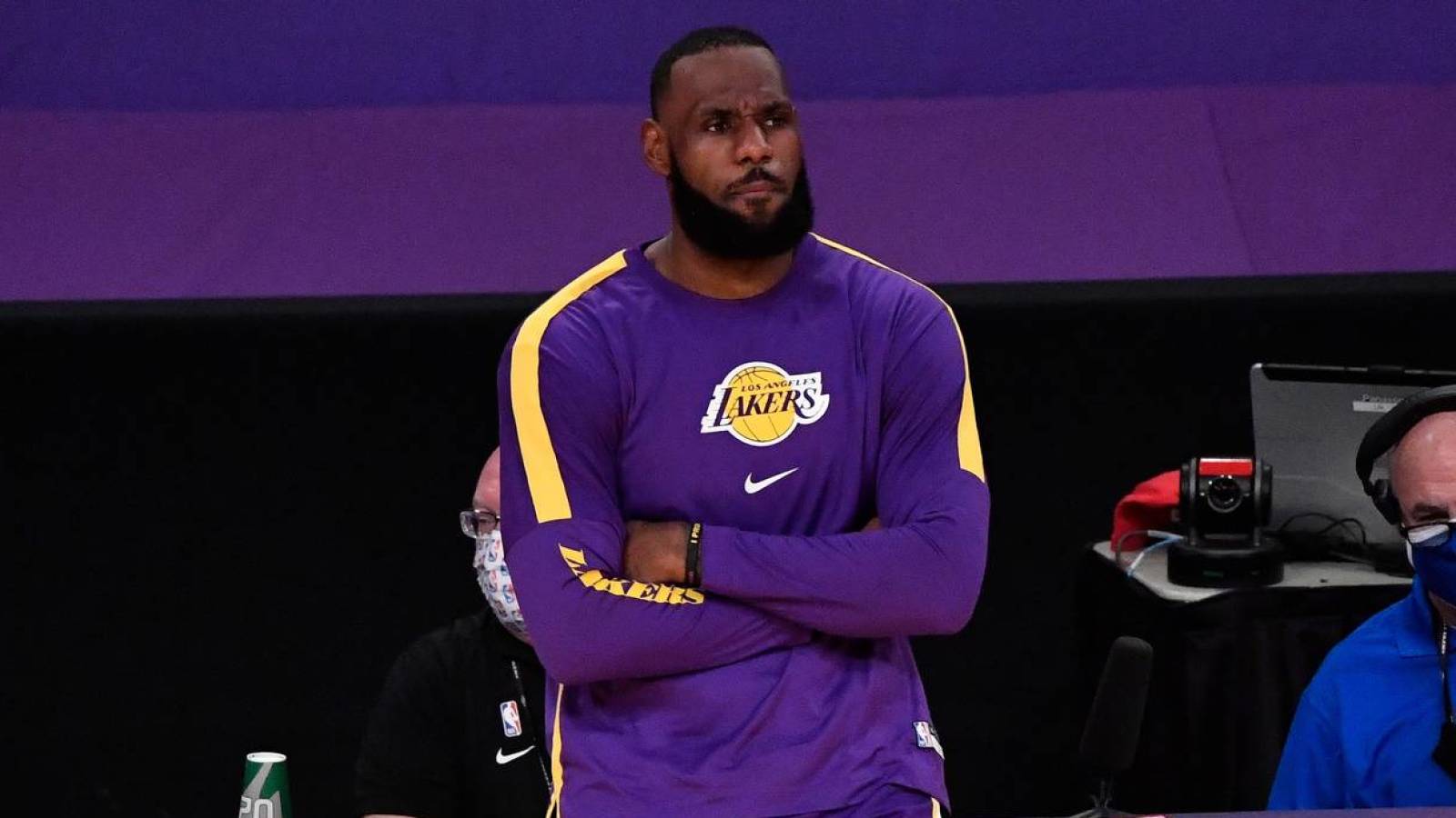 Lakers' LeBron James out Wednesday vs. Rockets to rest ankle
