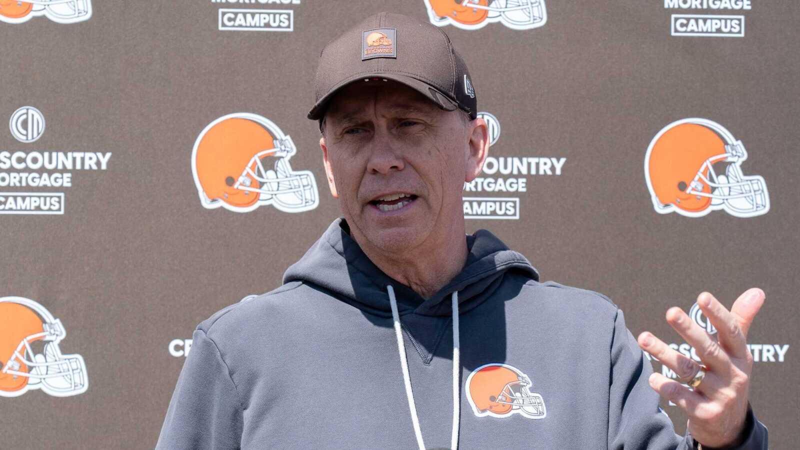 Browns Expected To Trade Back From Sixth Pick
