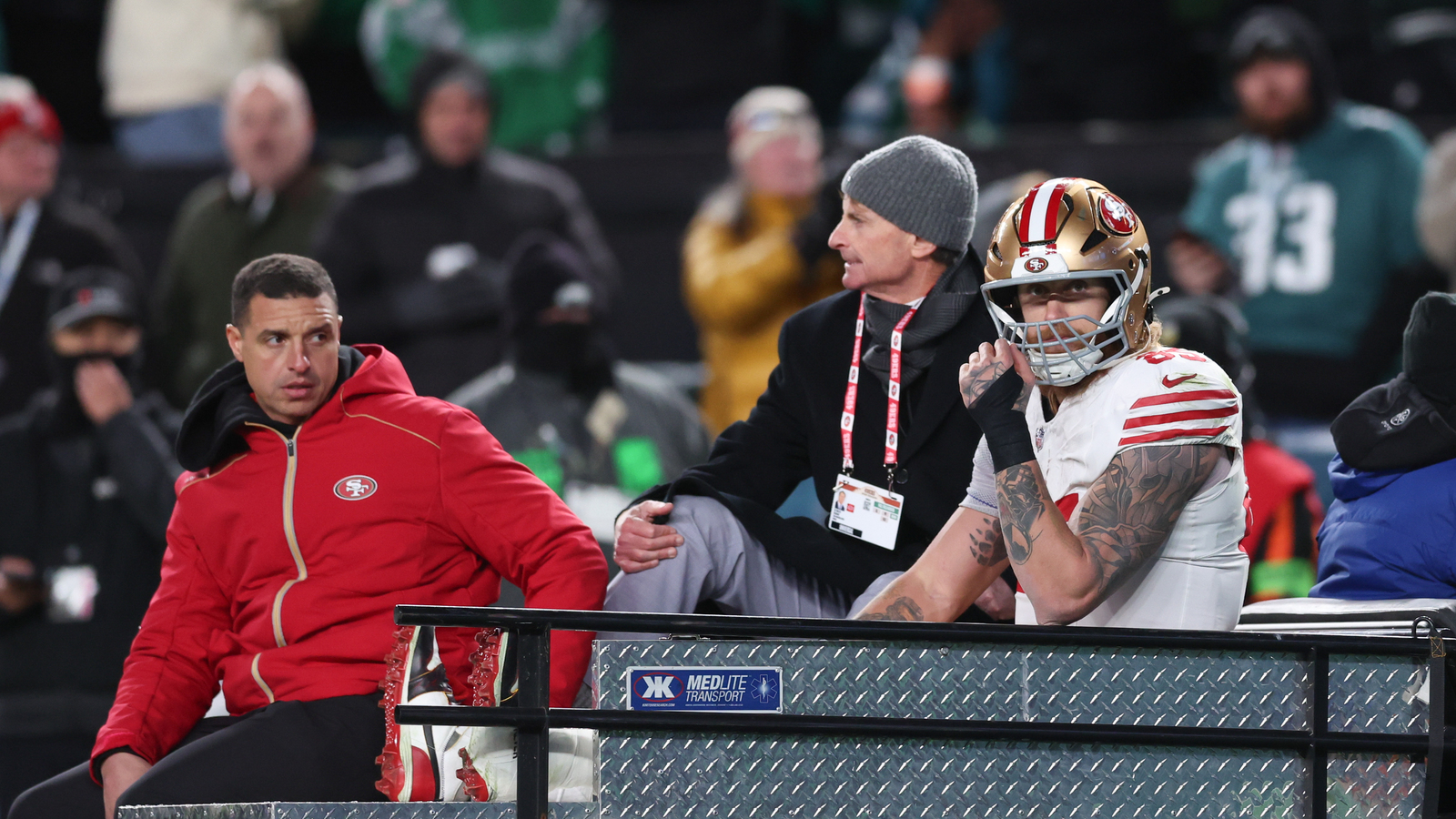 https://www.yardbarker.com/media/8/8/88bf95ab1ee792620b94814b359e9e6638786476/thumb_16x9/49ers-george-kittle-gets-carted-off-brutal-non.jpg