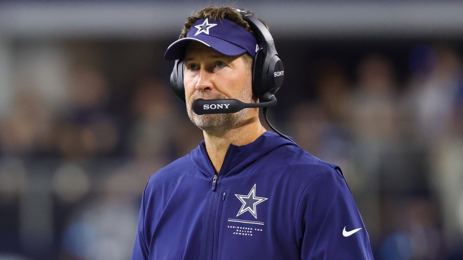 https://www.yardbarker.com/media/8/8/88c54ba48c89b873574d9daa7e88404d3d4bae9b/thumb_16x9/cowboys-coaching-staffs-massive-mistake-allowed.jpg?v=1
