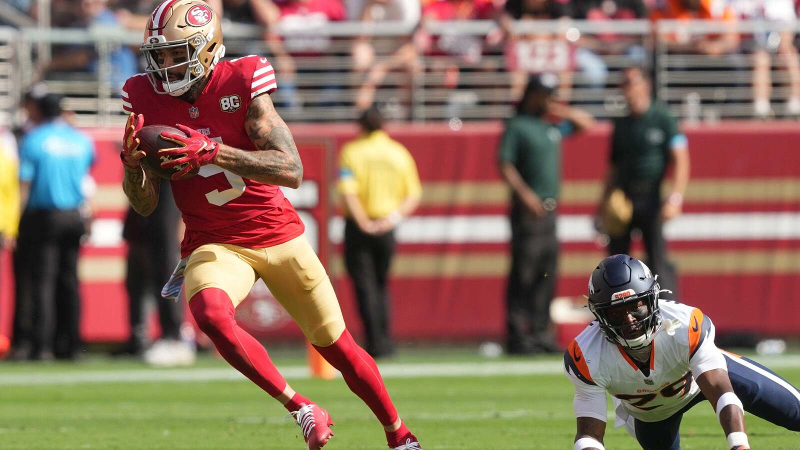 Mike Evans Returns to Boost 49ers Ahead of Monday Night Football