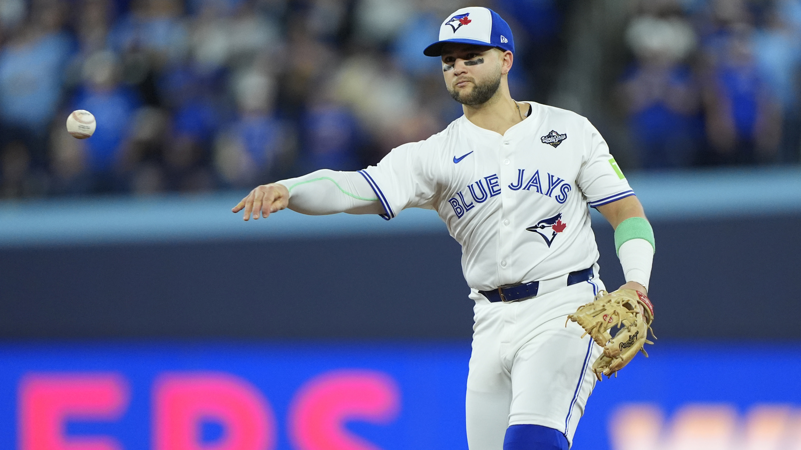 Blue Jays reportedly likely to lose one player from their World Series team
