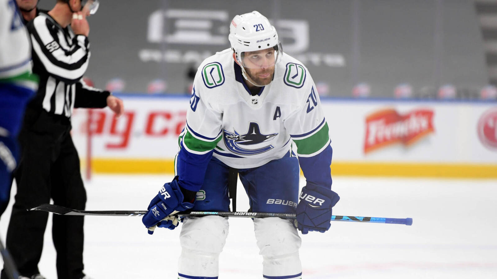 How do long-term injuries impact dressing room chemistry? - Vimarsana News