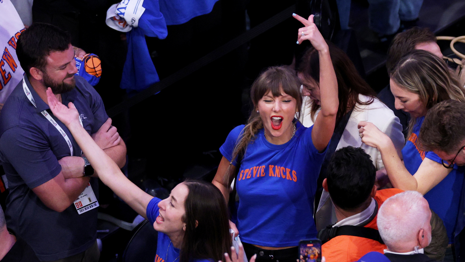 Knicks fans refused to leave Madison Square Garden after Game 4 win ...
