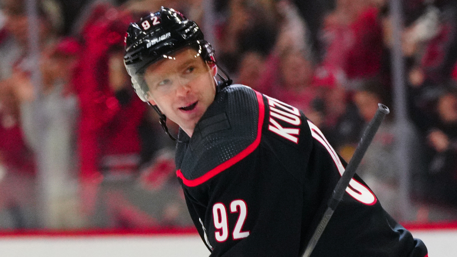 https://www.yardbarker.com/media/8/9/8948a7297f7c8de195df845d412a838296ef9280/thumb_16x9/veteran-forward-evgeny-kuznetsov-returning-nhl.jpg?v=1